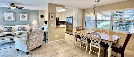 Fernseher, Tischtennisplatte