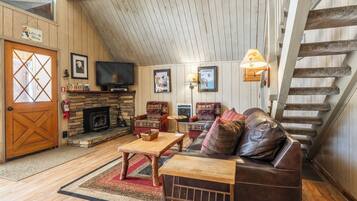 TV, fireplace, DVD player