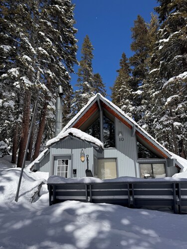 Chalet #10, Bike/ Hike in Summer at Ski in Ski Out