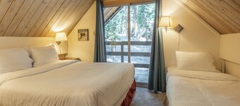 Chalet #10, Bike/ Hike in Summer at Ski in Ski Out