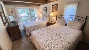 2 bedrooms, desk, travel cot, free WiFi