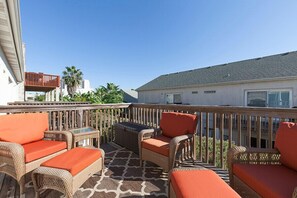 Property grounds - Moon Dancer 9 - Your Luxury Island Home awaits, Value Priced, Only Steps to the Beach! (South Padre Island)