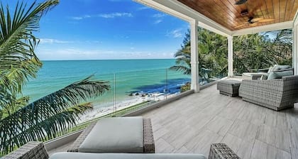 Yksityinen, ylellinen, Bayfront kotiin.<br><br>Varaa VRBO: n kautta 2.-12. Syyskuuta ja hanki 1/2-hintainen golfkärry vuokra Beach Bumsilta vuokraamalla kaksi tai useampia polkupyöriä. Kysy lisätietoja.