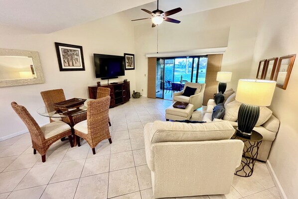 Flat-screen TV, table tennis