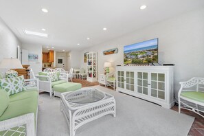 TV, DVD player, books, stereo