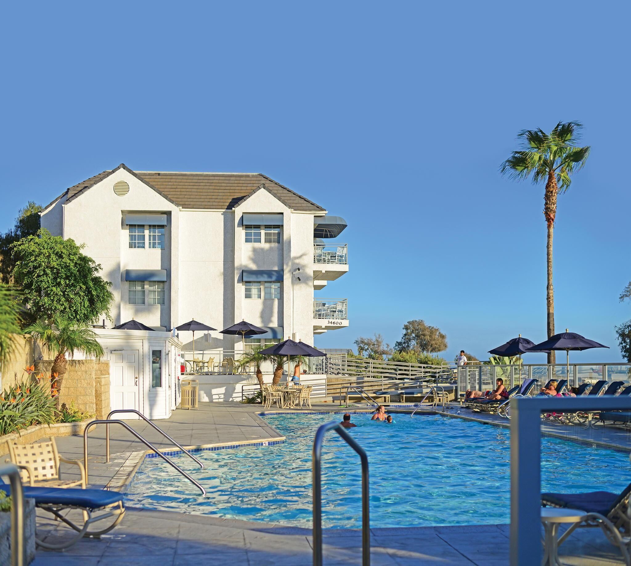 Oceanview Condo w/ Nearby Beach, Resort Pools & WiFi Available