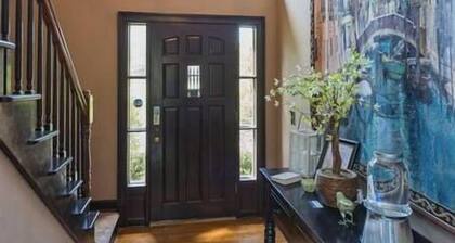 4× Superhost! Brenda Lee 4BR Retreat | Pool + Hot Tub