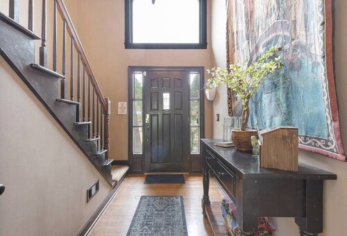 Executive Country Guest Home