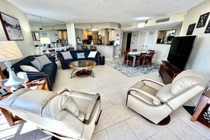 Flat-screen TV, ping pong - Space and comfort await you in this Gold-rated condo with perfect views of the ocean! (saint augustine)
