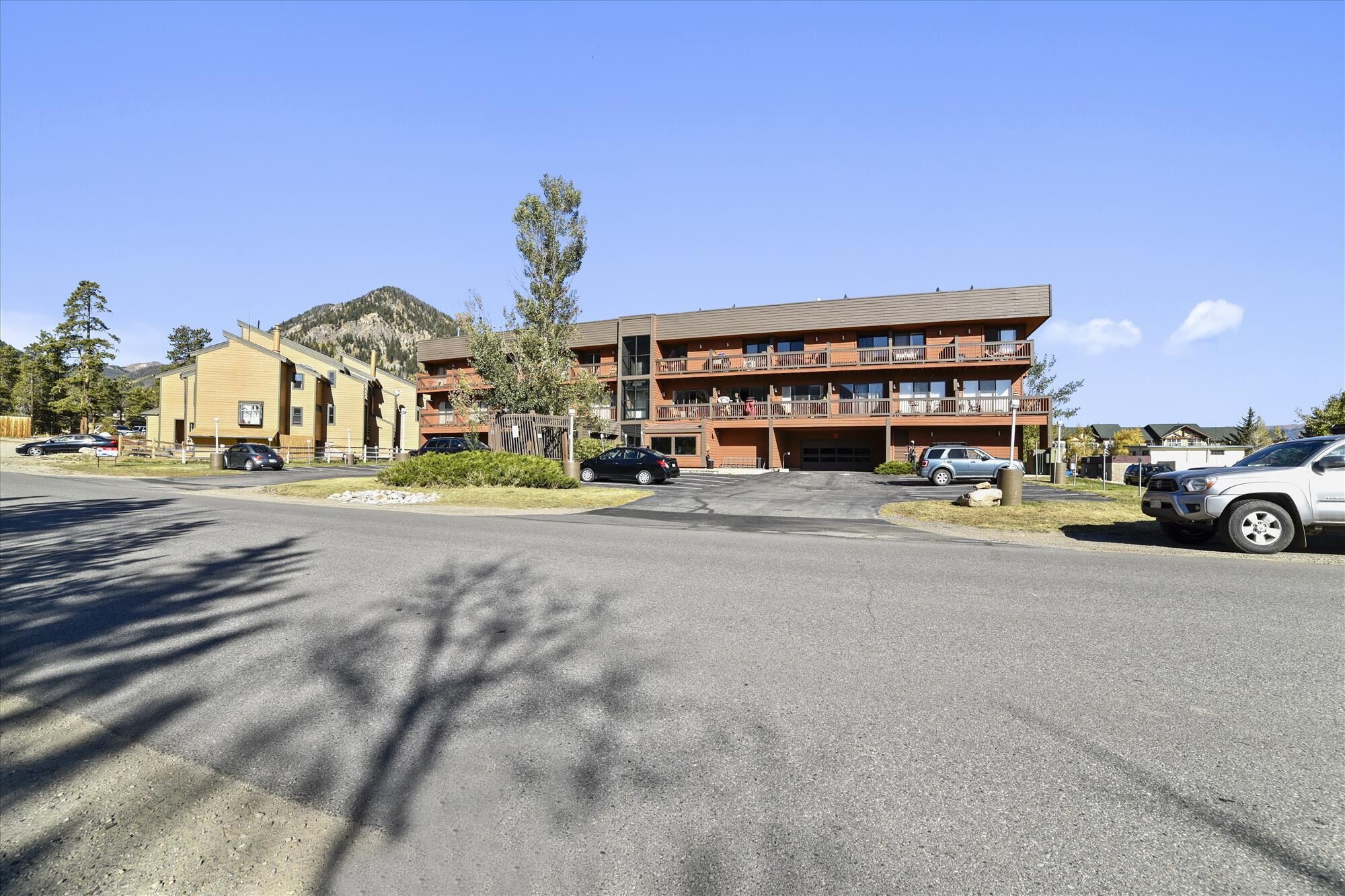 Updated top floor Studio near Main Street, Frisco.