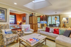 TV, fireplace, DVD player, stereo