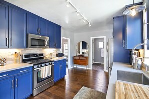 Fridge, microwave, stovetop, dishwasher - Remodeled Victorian Cottage,  Pool and Hot Tub, In Town (Guerneville)