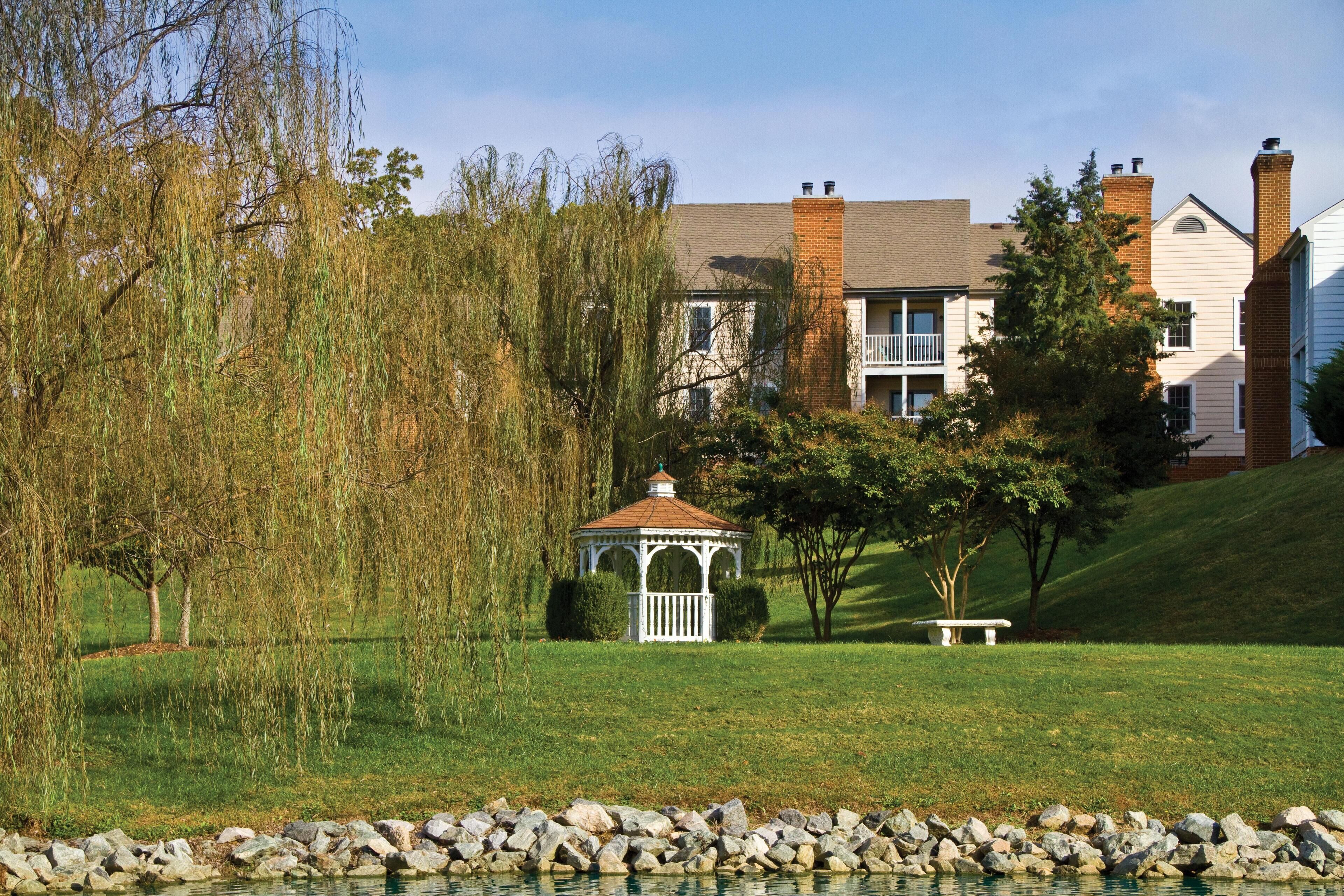 Studio Suite w/ Free WiFi, Seasonal Resort Pool & 2 Miles to Historic District