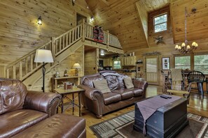 Living area - CROCKETT TRAILS - Luxury Log Home with Outdoor Woodburning fireplace and much more. (Blue Ridge)