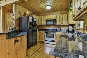 Private kitchen - CROCKETT TRAILS - Luxury Log Home with Outdoor Woodburning fireplace and much more. (Blue Ridge)