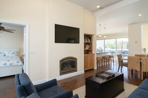 Interior - 2 Bedroom/2 Bath Boutique Townhouse offers Famous Avila Pier Views from Rooftop Summer Kitchen Patio (Avila Beach)