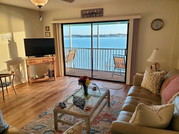 Imagen sin descripción, 1 de 24, botón