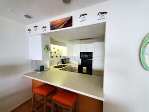 Fridge, microwave, dishwasher, coffee/tea maker