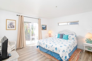2 bedrooms, iron/ironing board, Internet - Downtown 2 Bedroom Condo- Block From The Beach With Yard!! (Pismo Beach)