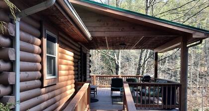Autumn Mist - Hot Tub, WIFI, Pool Table & Dog Friendly, Gas logs, Creekside Trout Stream