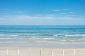 On the beach - Oceanfront-Heated Pool-Opus #204 (Daytona Beach)
