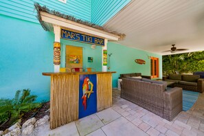 Property grounds - Book now: arrive Jan 5-31 golf cart included (Anna Maria)