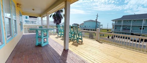 تناول الطعام بالخارج