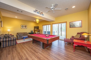 Game room - Peaceful Dog Friendly Escape w/ Dock & Fire Pit (Swanton)