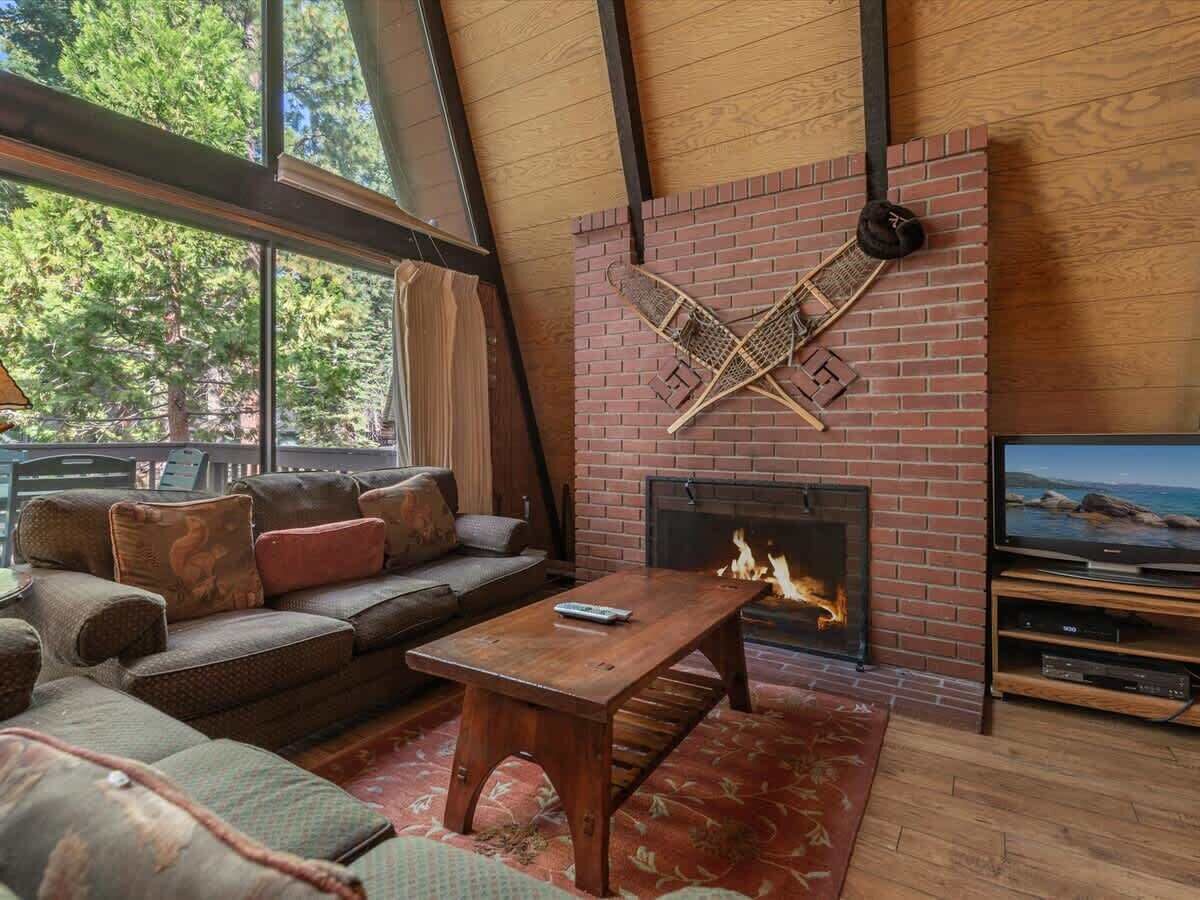 TV, fireplace, offices