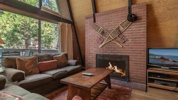 TV, fireplace, offices
