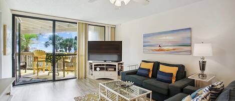 テレビ、書斎 / ワークスペース