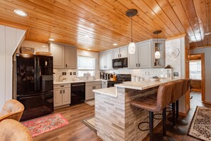 Fridge, microwave, oven, stovetop - Rustic Lake Getaway Just Steps to Wisp & Fun (MCHENRY)