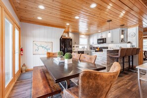 Dining - Rustic Lake Getaway Just Steps to Wisp & Fun (MCHENRY)