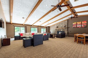 Smart TV, fireplace, DVD player, ping pong