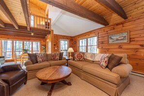 Smart-TV, Kamin, DVD-Player, Tischtennisplatte