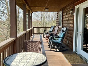 Property grounds - Higher Ground - Hot Tub, Pool Table, WIFI, Covered Porch, Game room, Log Cabin (West Jefferson)
