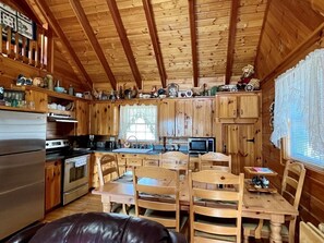 Fridge, microwave, oven, stovetop - Higher Ground - Hot Tub, Pool Table, WIFI, Covered Porch, Game room, Log Cabin (West Jefferson)