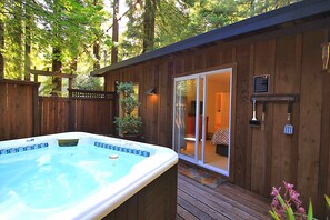 Terrace/patio - Forest Retreat, Private, Redwoods, Hot Tub, The Great Outdoors (Cazadero)