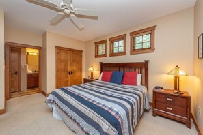 4 bedrooms, free WiFi, bed sheets