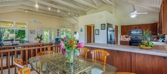 Beautiful Mountain Views! Perfect Vacation Home for Families and Golfers