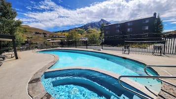 Outdoor pool, a heated pool
