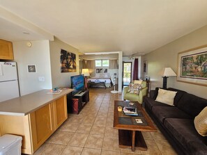 Una televisión de pantalla plana