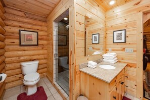 Shower, towels - Deep Creek Cabin w/ Fireplace & Year-Round Comfort (Oakland)
