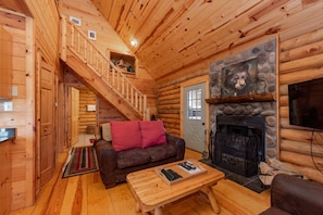 TV, fireplace - Deep Creek Cabin w/ Fireplace & Year-Round Comfort (Oakland)