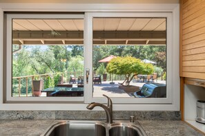 Interior - Fallen Tree Ranch ~ 3 Acres in Wine Country, Pool, Hot Tub, Sauna (Sebastopol)