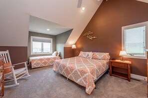 5 bedrooms, free WiFi, bed sheets