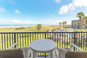 Property grounds - Saida I 303 - Oceanfront Condo, Private Balcony, Luxurious Grounds w/ Tennis Courts, Pools & Spas (South Padre Island)