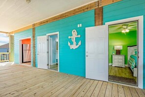 Interior - The Flight Deck (Bolivar Peninsula)