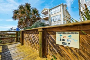 Property grounds - Sandstep 616 1 (Carolina Beach)
