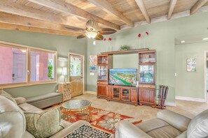 Unclassified image, 2 of 38, button